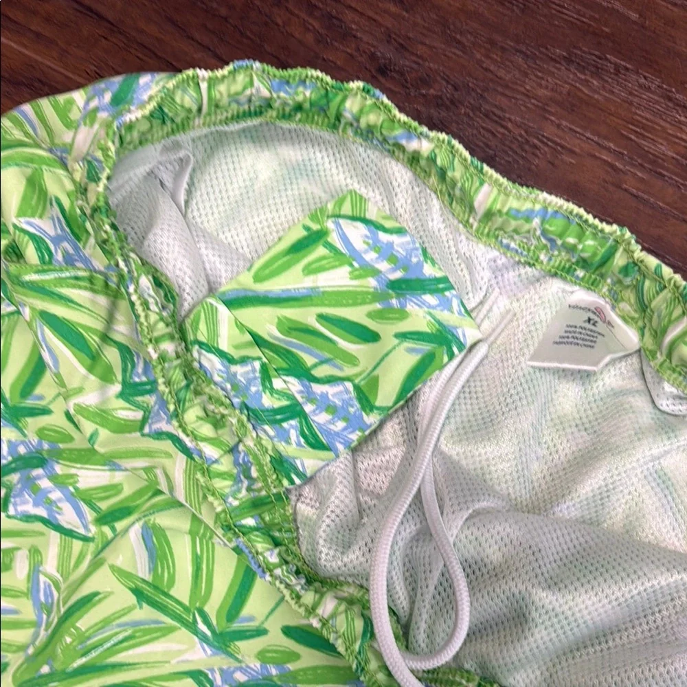 Vineyard Vines Men's Green Blue Tropical Swim Trunks‎